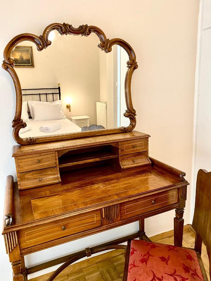 Athenian Condo Luaran gambar